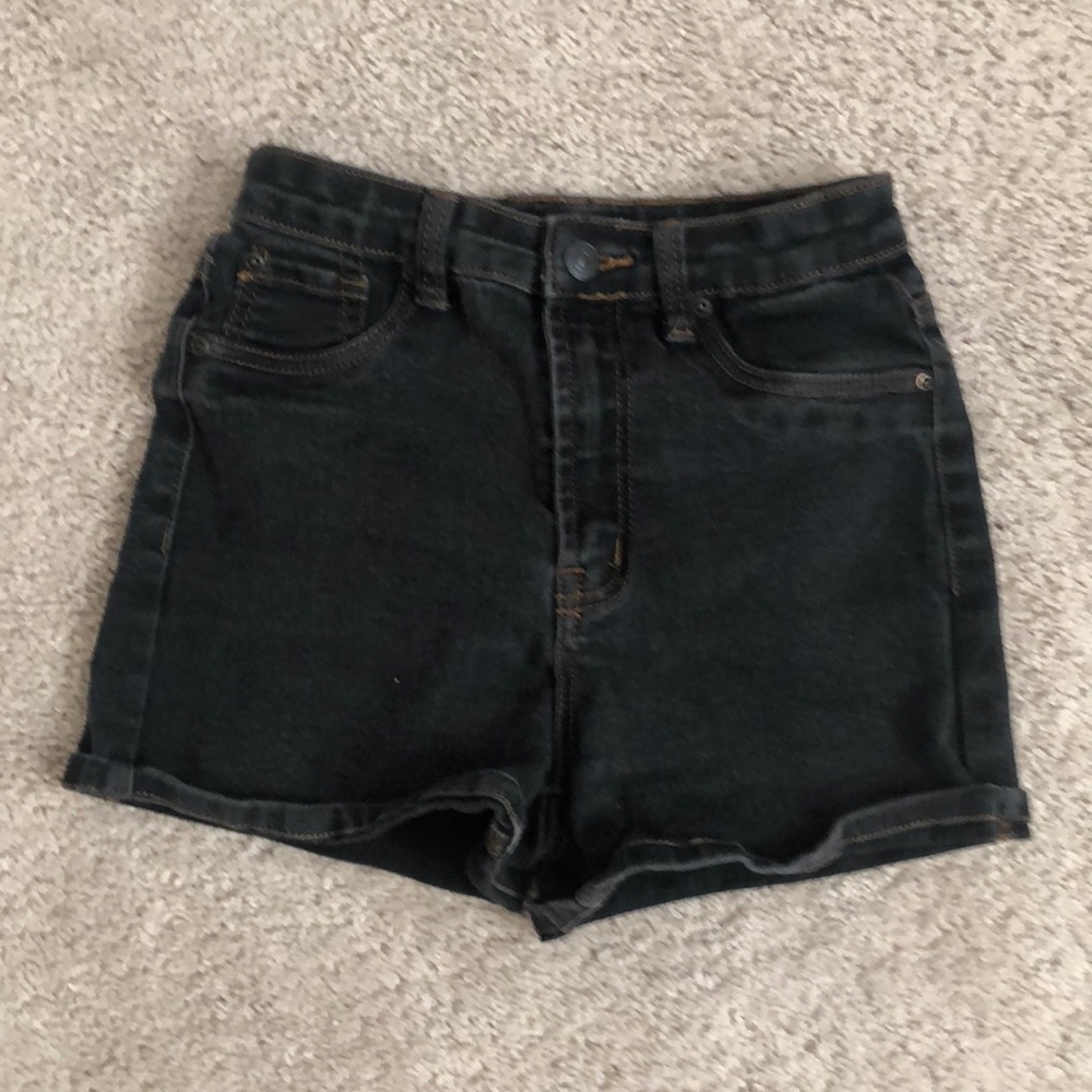Black wash jean shorts medium rise size small